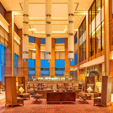 Courtyard By Marriott Ahmedabad Hotel Exterior photo
