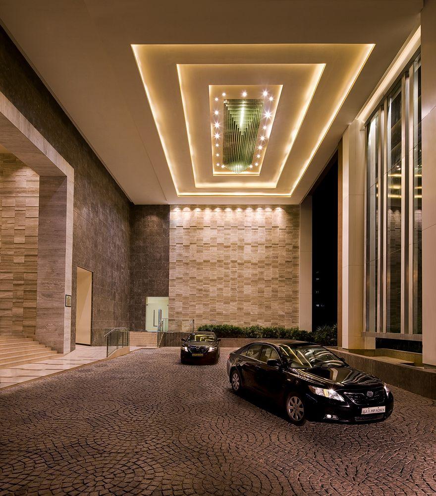Courtyard By Marriott Ahmedabad Hotel Exterior photo