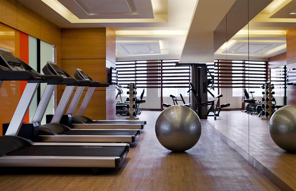 Courtyard By Marriott Ahmedabad Hotel Exterior photo