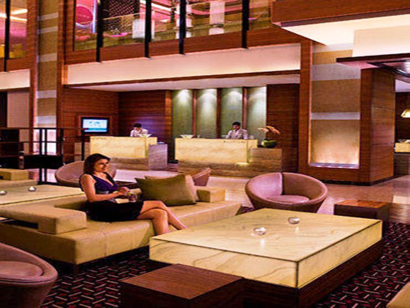 Courtyard By Marriott Ahmedabad Hotel Exterior photo