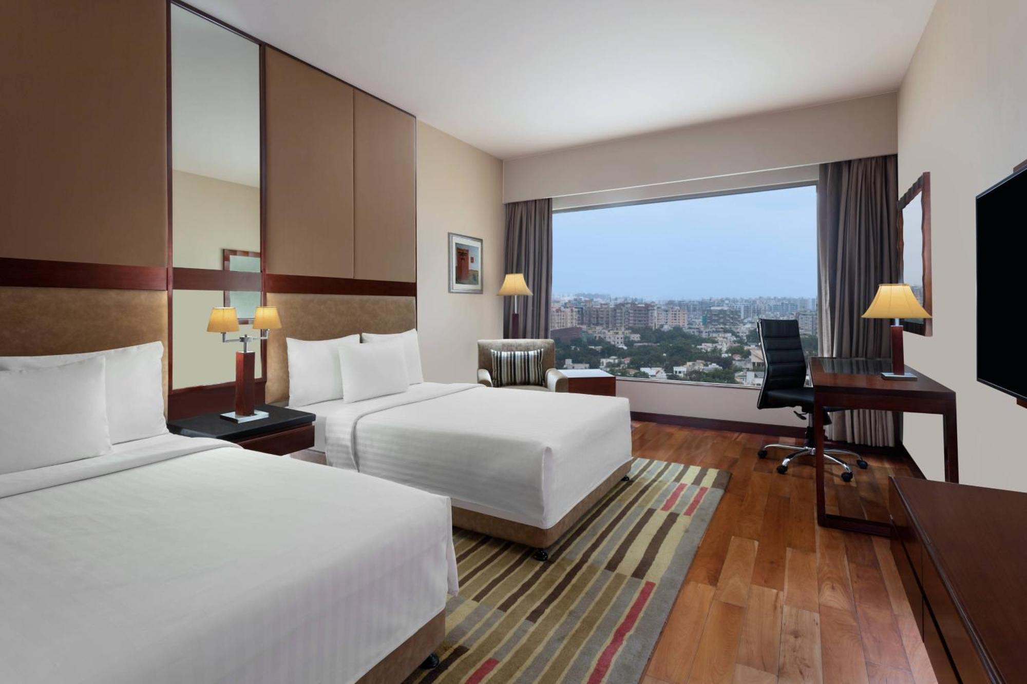 Courtyard By Marriott Ahmedabad Hotel Exterior photo